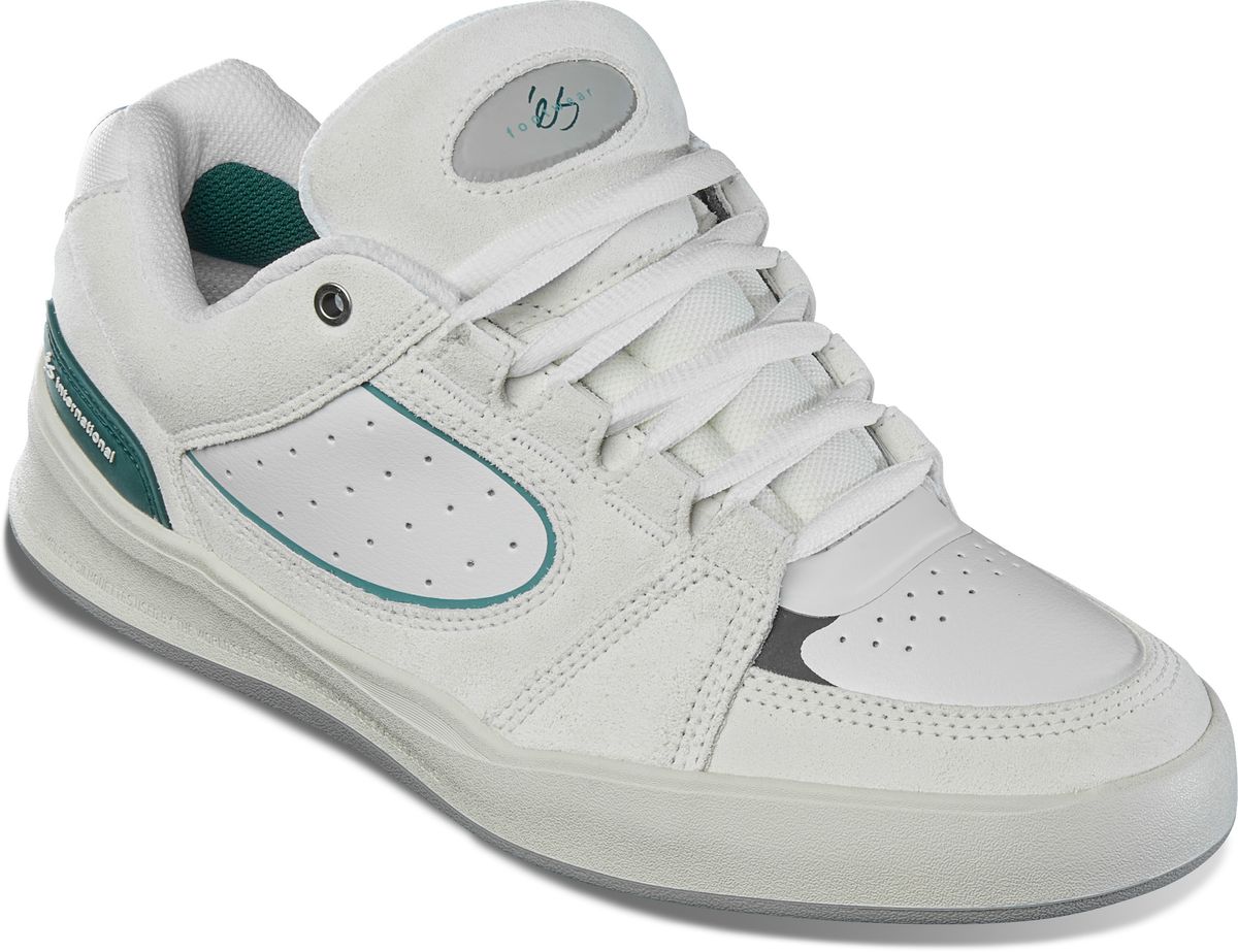 éS ACCEL FIT